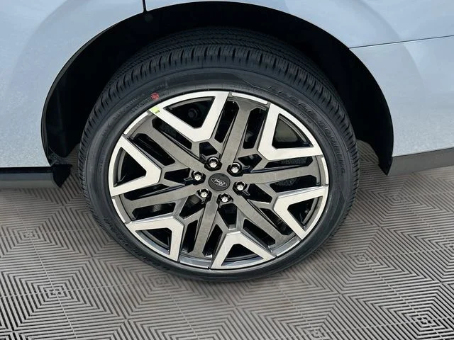 New 2026 Gray Metallic Ford Platinum image 19