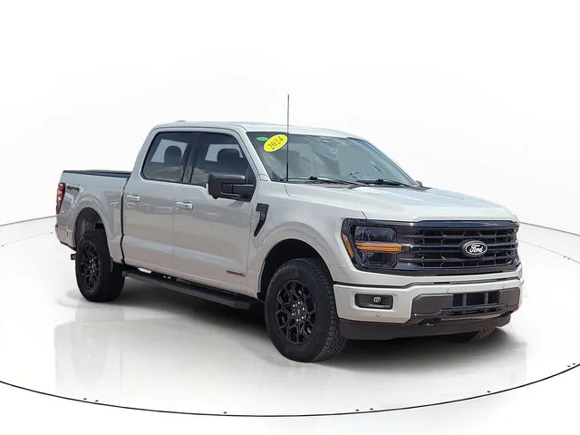 Used 2024 White Ford XLT image 3