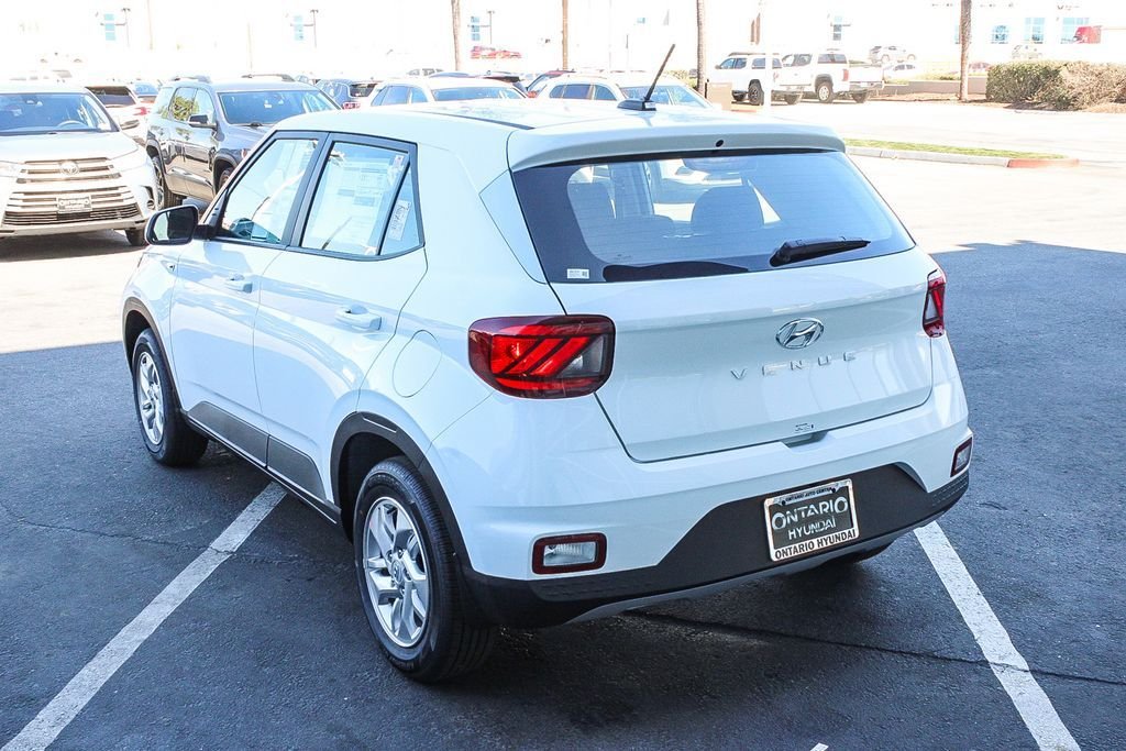 New 2026 White Hyundai SE image 7