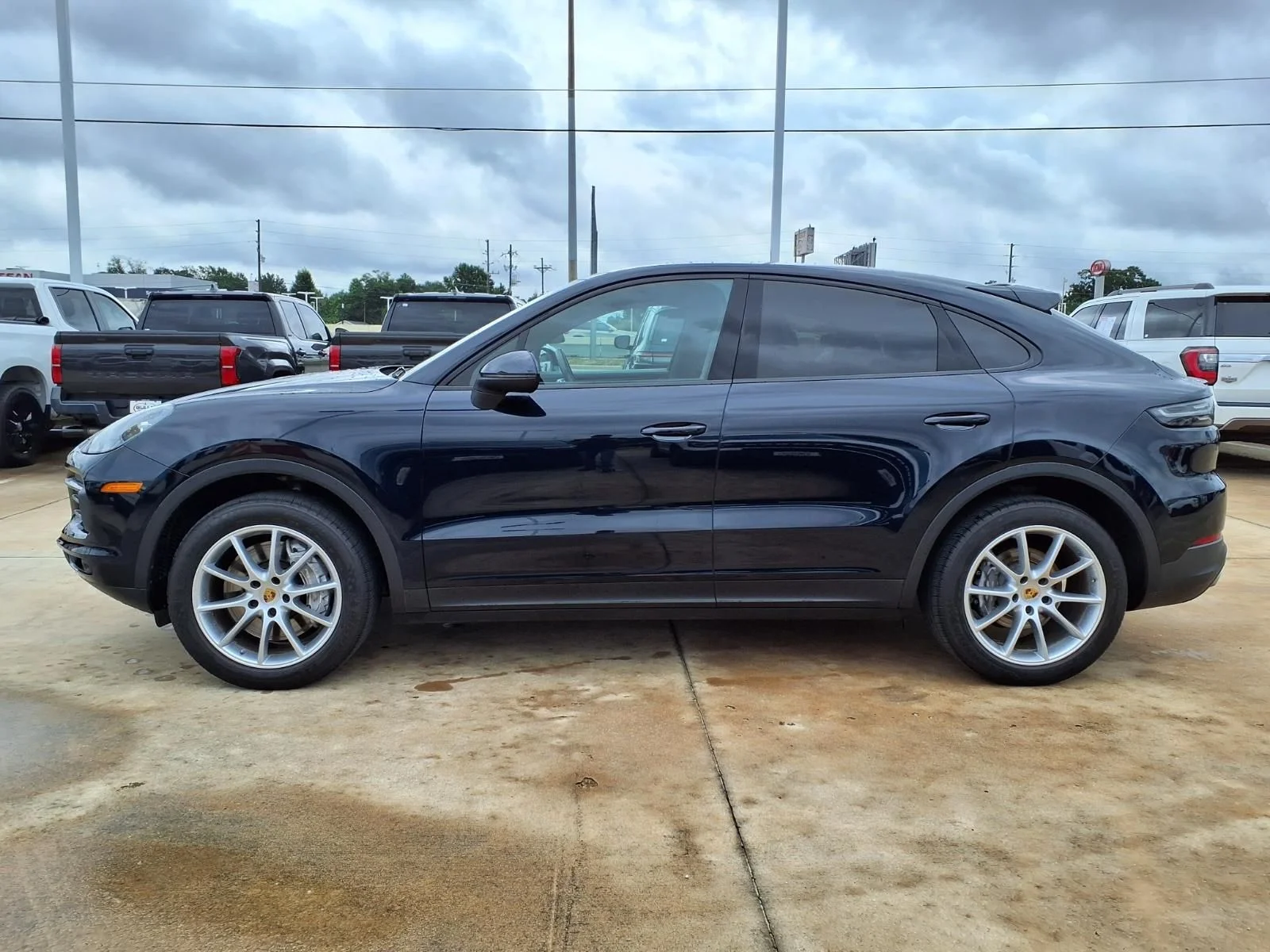 Used 2021 Black Porsche Base image 9