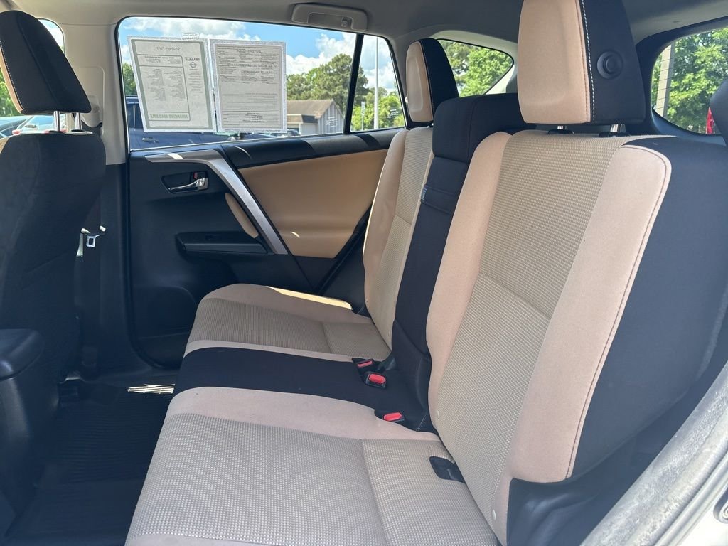 Used 2018 White Toyota XLE image 24