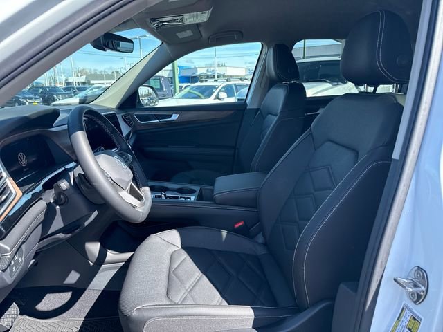 New 2026 Opal White Pearl Volkswagen 2.0T SE image 16