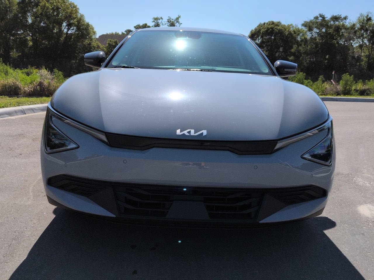 New 2026 Wolf Gray Kia Light Long Range image 9