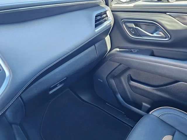 Used 2023 Summit White GMC AT4 image 30