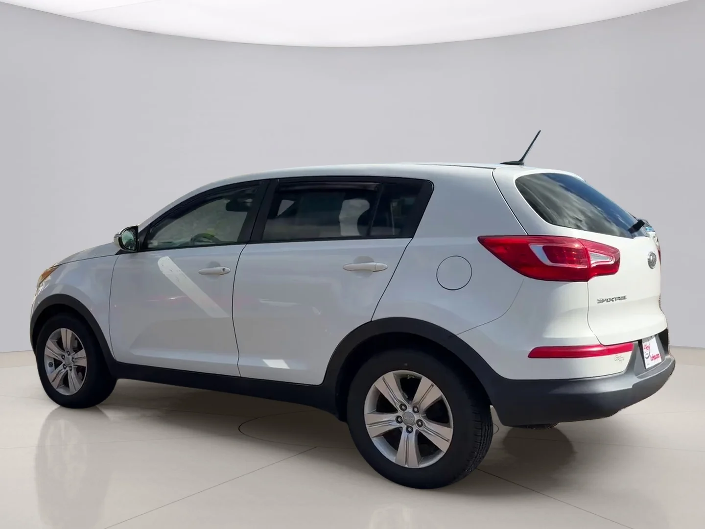 Used 2012 White Kia LX FWD image 3