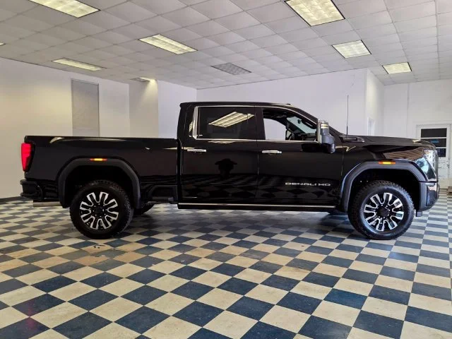 New 2026 Onyx Black GMC Denali Ultimate image 8