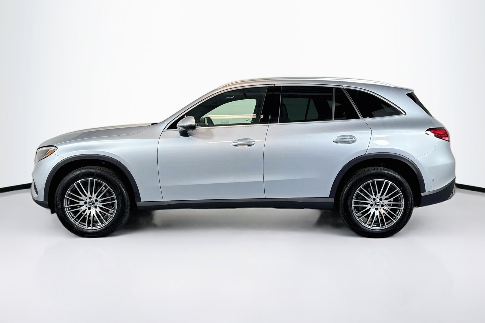 New 2026 Cirrus Silver Metallic Mercedes-Benz GLC 300 image 8