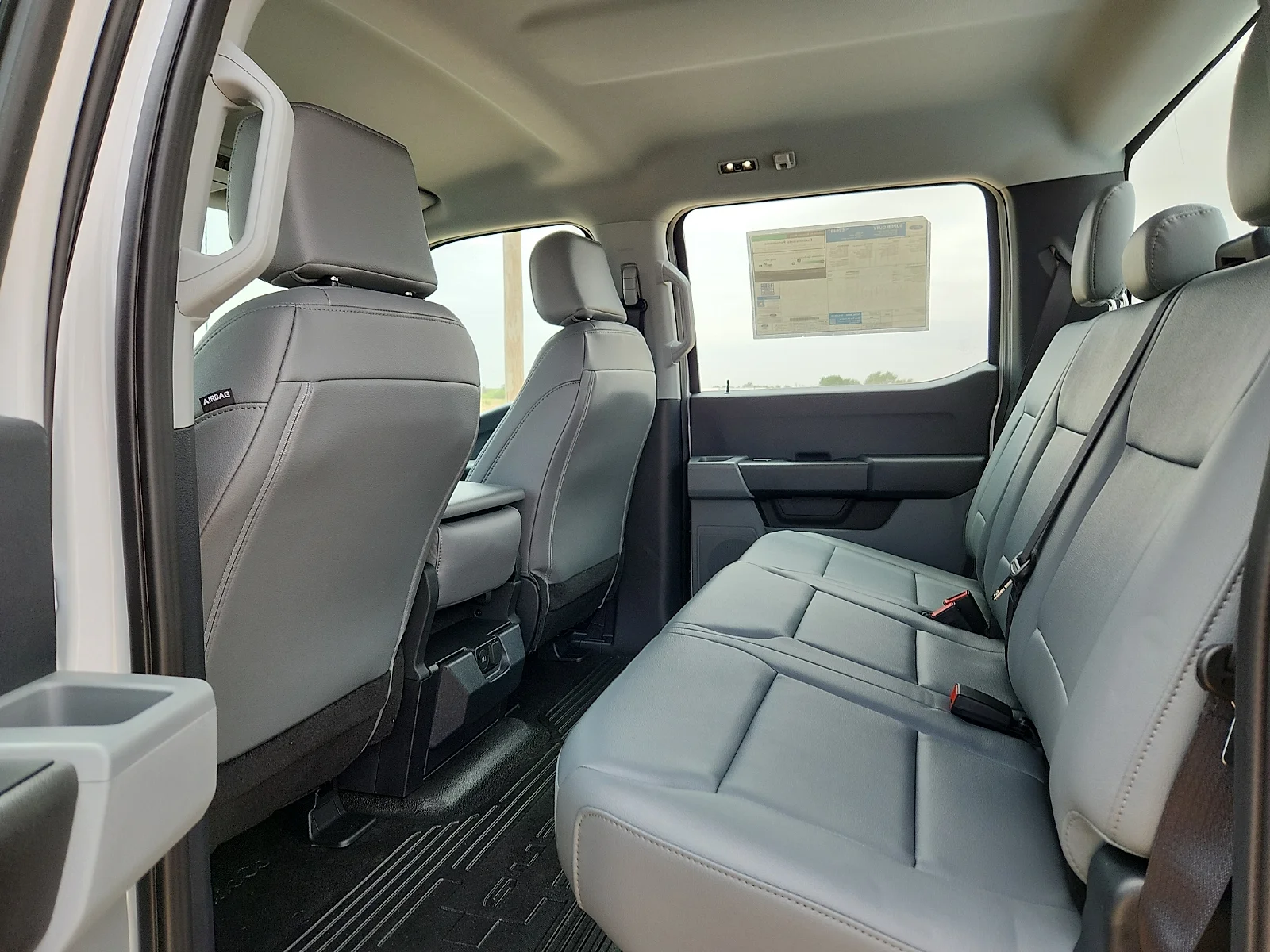 New 2026 Oxford White Ford F-450® XL image 18
