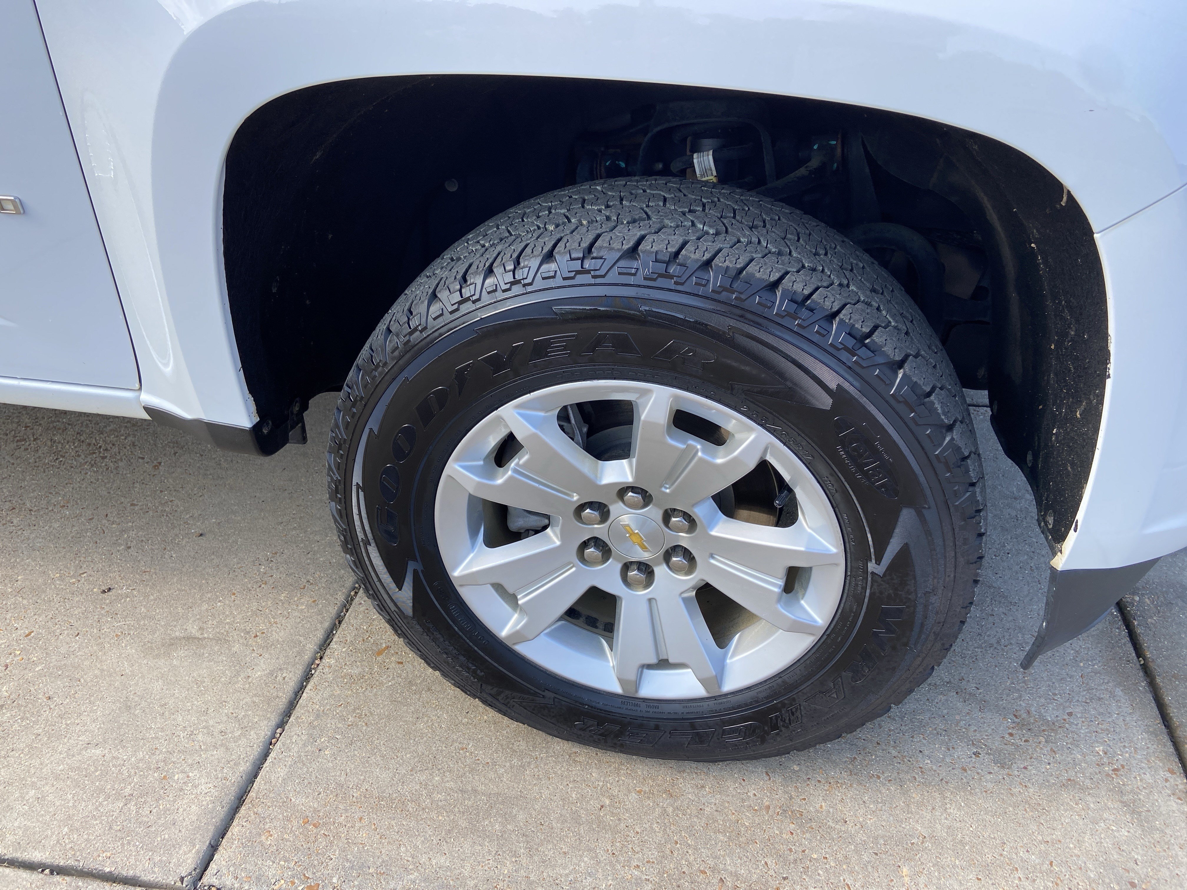 Used 2022 Summit White Chevrolet 2WD LT image 32