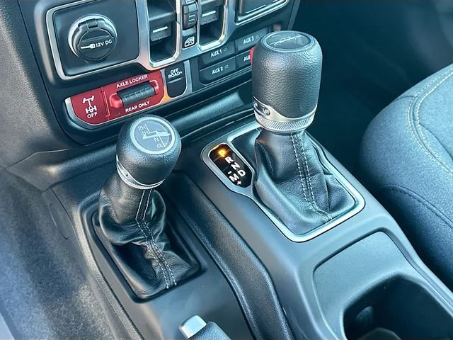 2026 Jeep Gladiator Willys - Photo 12