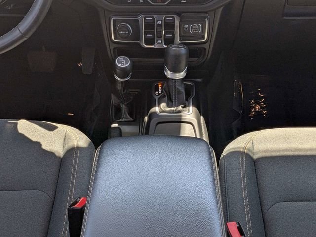 2025 Jeep Wrangler 4-Door Sahara - Photo 18