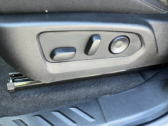 2026 Chevrolet Colorado photo 16 of 35