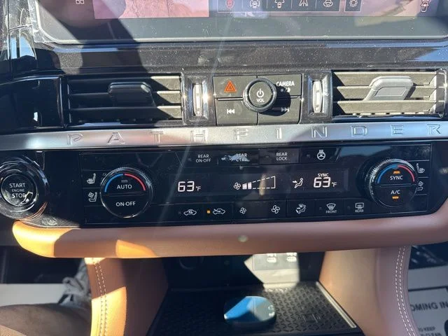 New 2026 Everest White Pearl TriCoat Nissan Platinum image 17