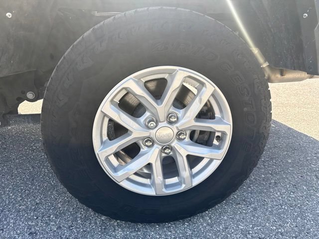 Used 2023 Black Clearcoat Jeep Sport S Crew Cab Pickup image 14