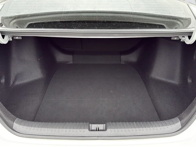 Used 2023 White Honda Touring image 39