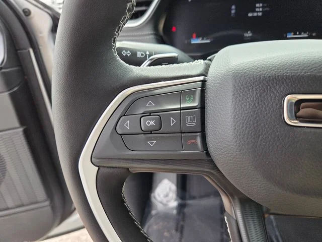New 2026 Silver Zynith Jeep Laredo X image 28