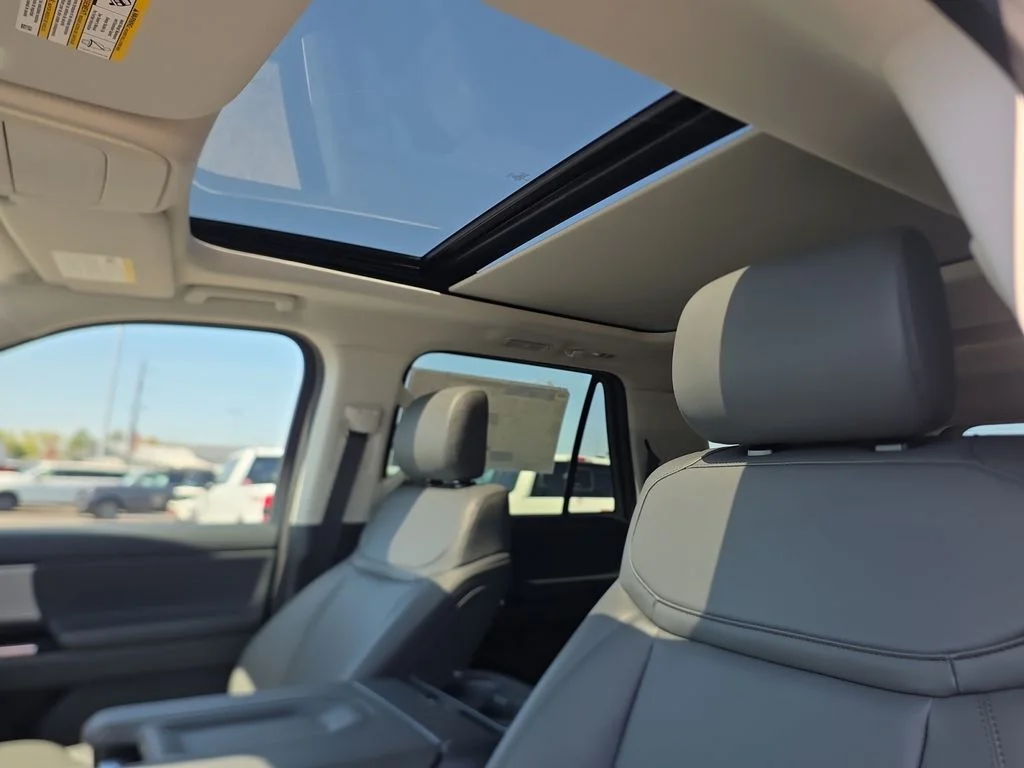 New 2026 AGATE BLACK METALLIC Ford Active image 18