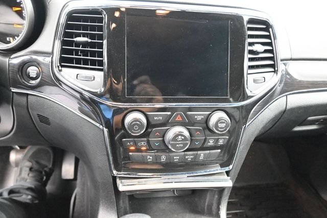 Used 2021 Gray Jeep Overland image 12