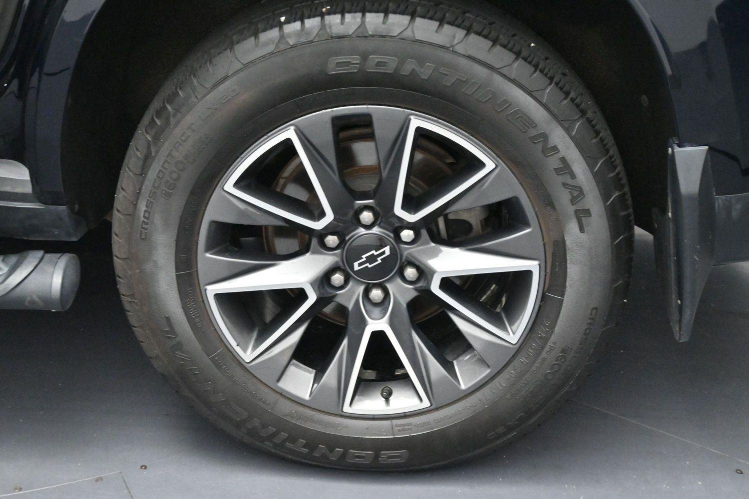 Used 2021 MIDNIGHT BLUE METALLIC Chevrolet Z71 image 41