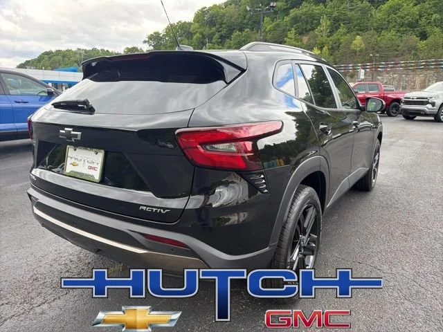 New 2026 Mosaic Black Metallic Chevrolet ACTIV image 3