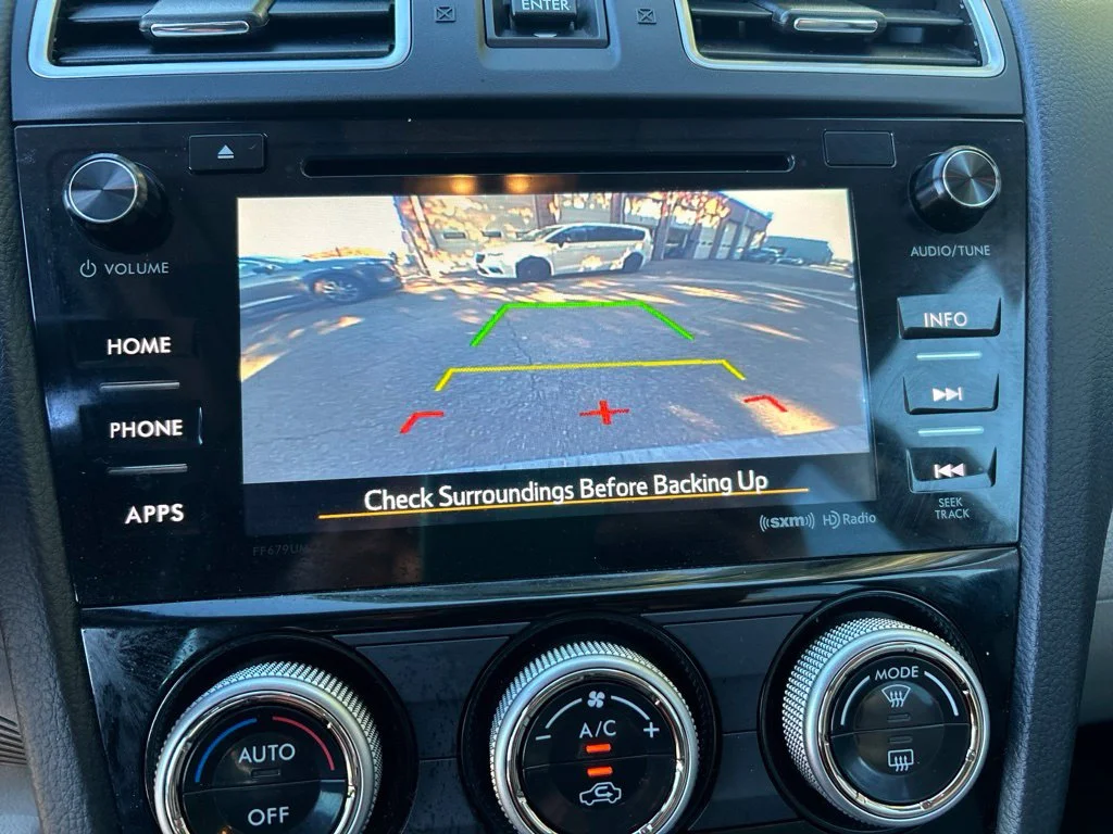 Used 2018 Silver Subaru 2.5i Premium image 24