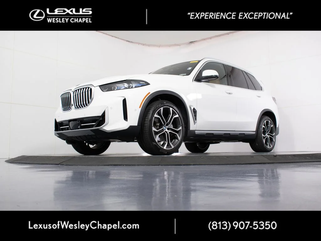 Used 2026 White BMW xDrive40i image 12