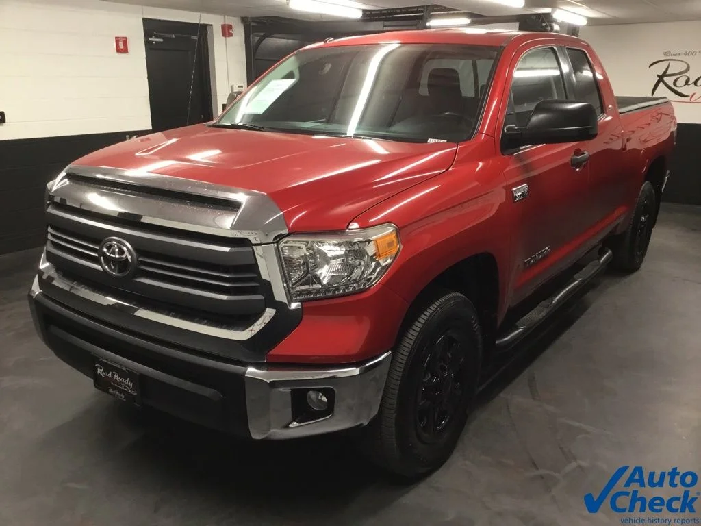 Used 2014 Red Toyota SR5 image 6