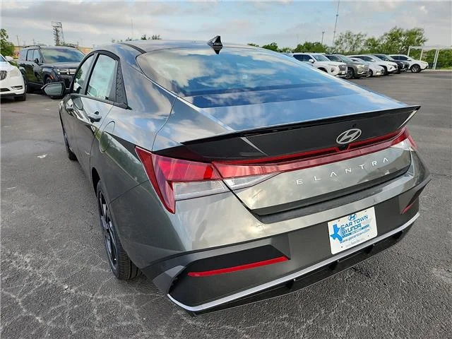 New 2026 Amazon Gray Hyundai SEL Sport image 3