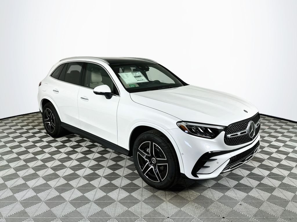 New 2027 MANUFAKTUR Moonlight White Metallic Mercedes-Benz GLC 350e image 1