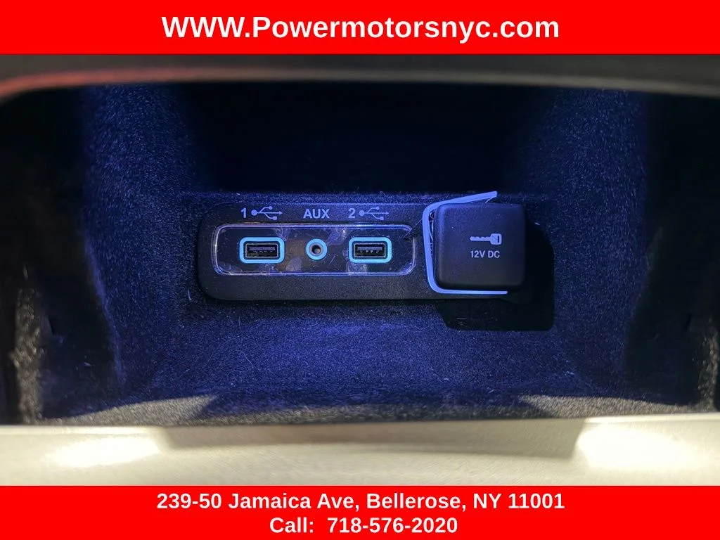 Used 2019 Red Jeep Limited image 31