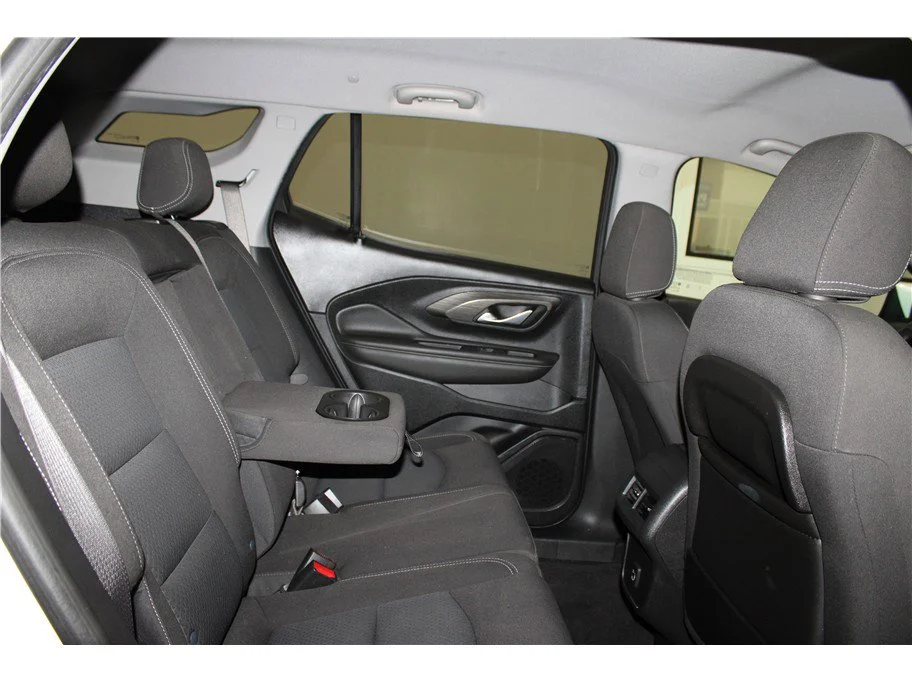 Used 2022 Summit White GMC SLE image 21
