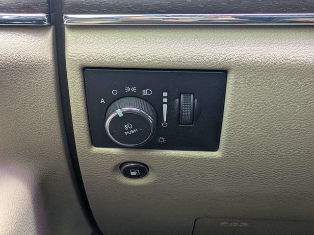 Used 2018 White Jeep Limited image 24