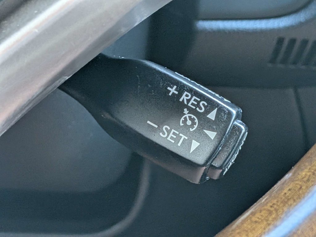 Used 2013 Silver Lexus 350 image 38