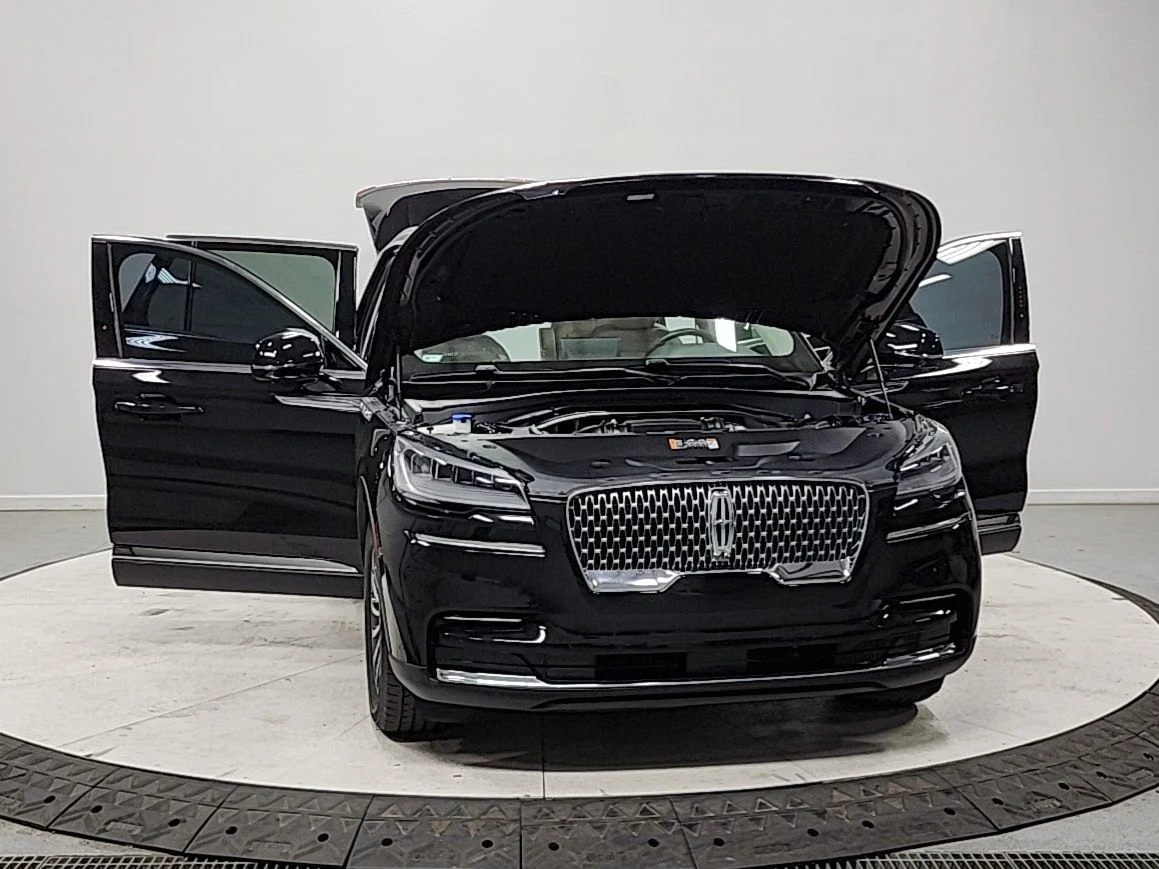 Used 2023 Black Metallic Lincoln Reserve image 10