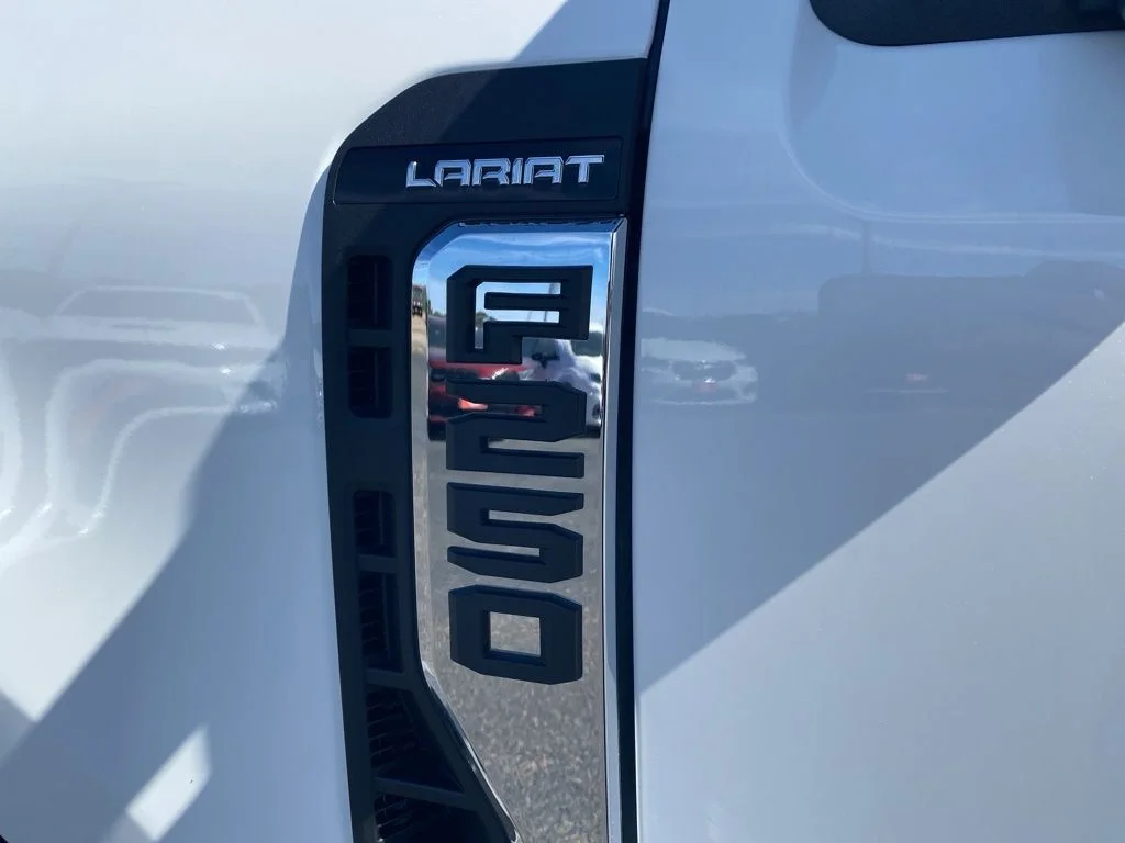 New 2026 Star White Metallic Tri-Coat Ford F-250® Lariat® image 47