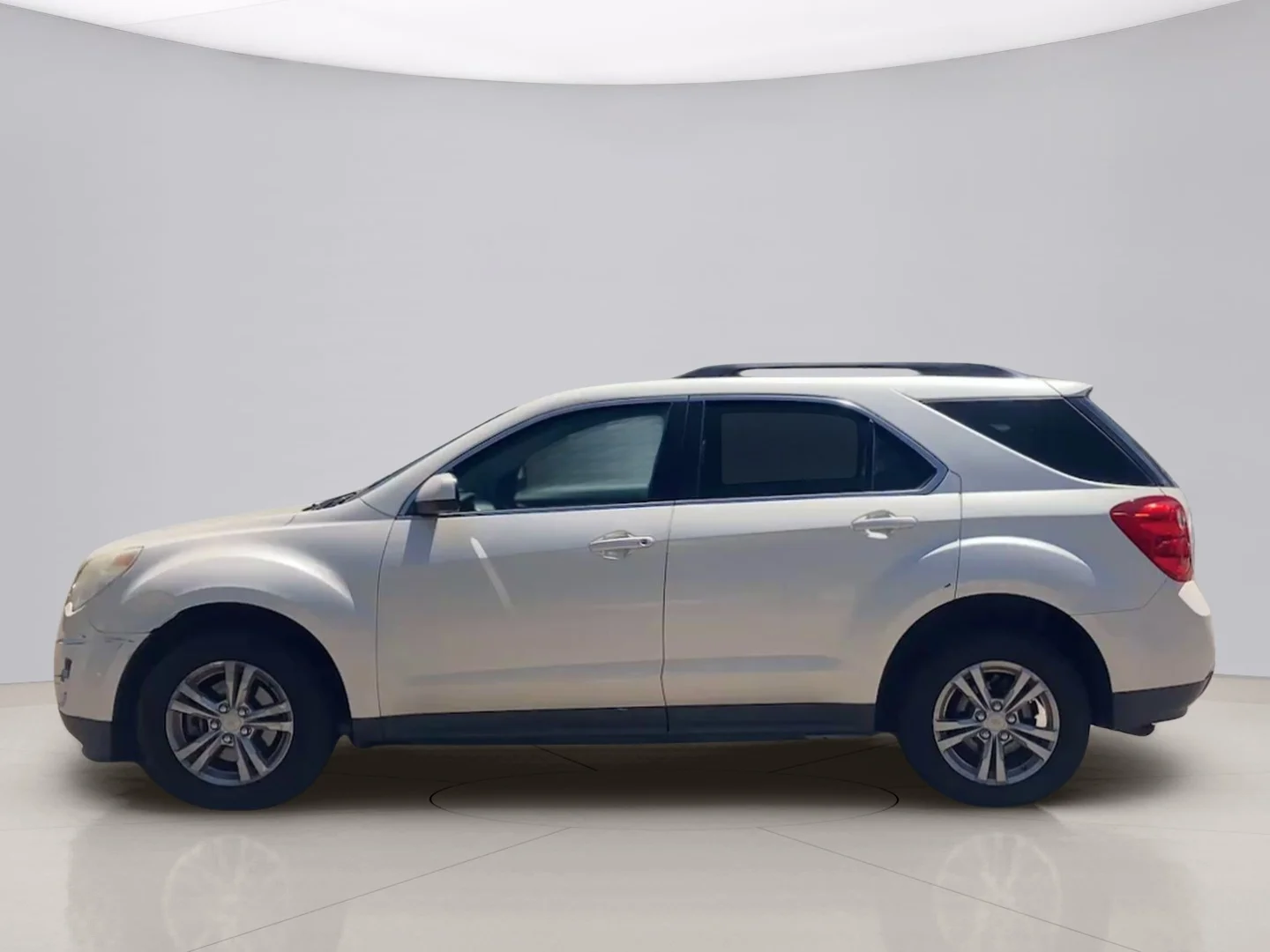 Used 2014 White Chevrolet 2LT AWD image 2