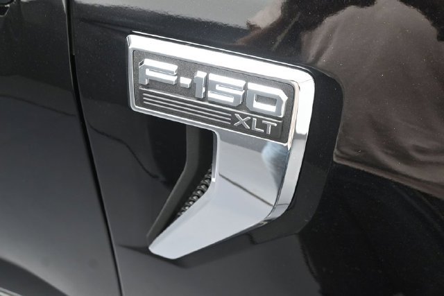 New 2026 Agate Black Metallic Ford XLT image 31