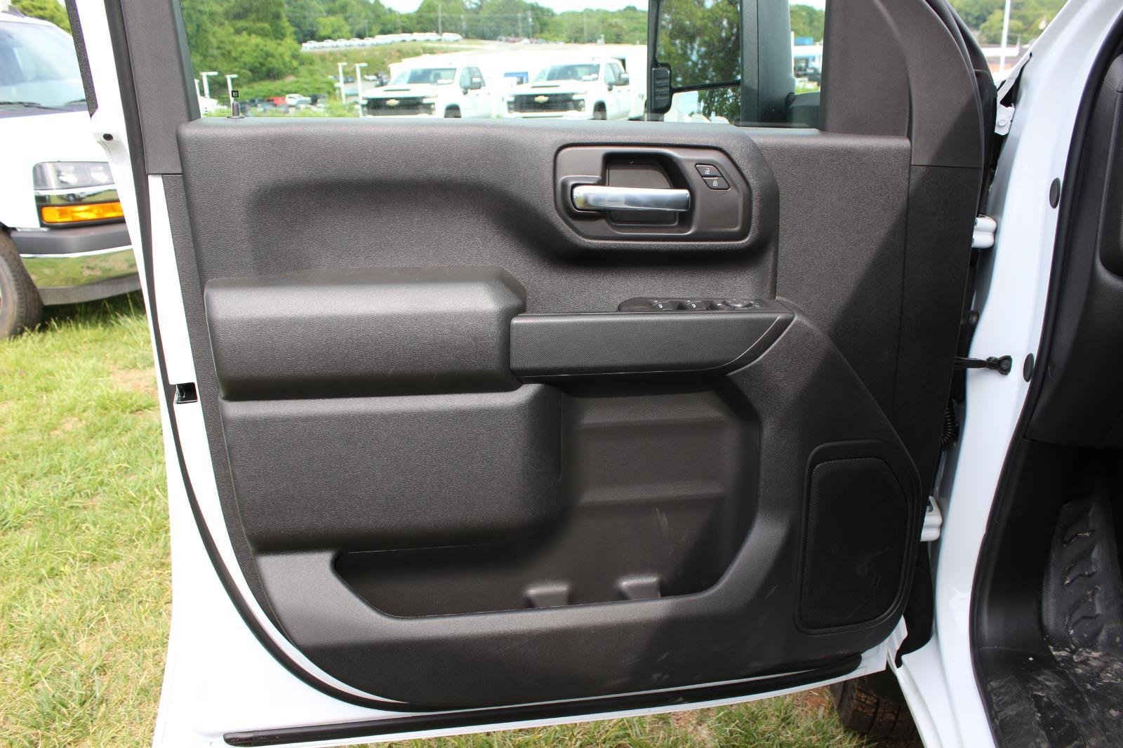 New 2026 Summit White GMC Pro image 11