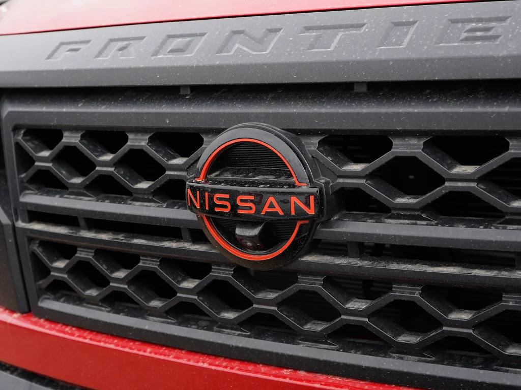 Used 2022 Red Alert Nissan PRO-X image 3