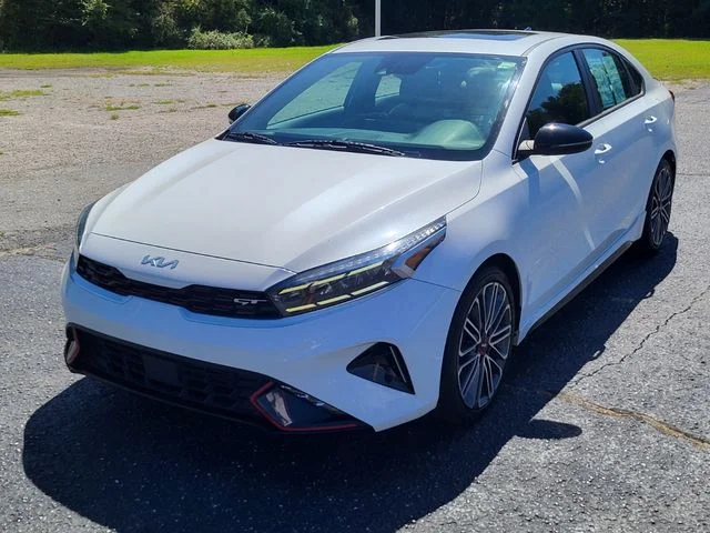 Used 2023 White Kia GT image 5