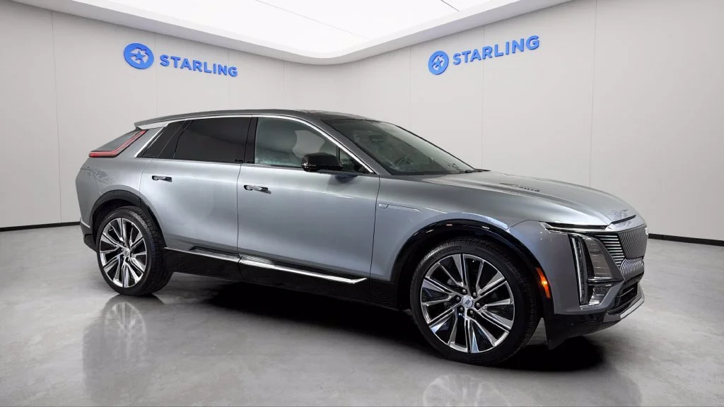 2025 Cadillac LYRIQ Luxury 3 - Photo 13