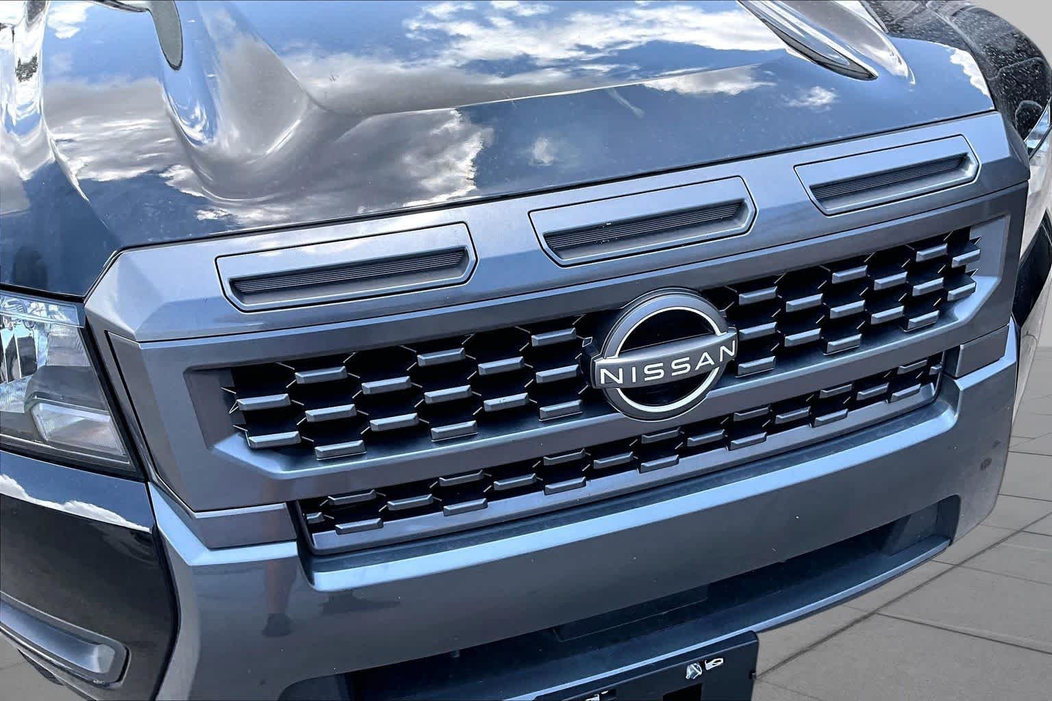 Used 2025 Super Black Nissan SV image 28