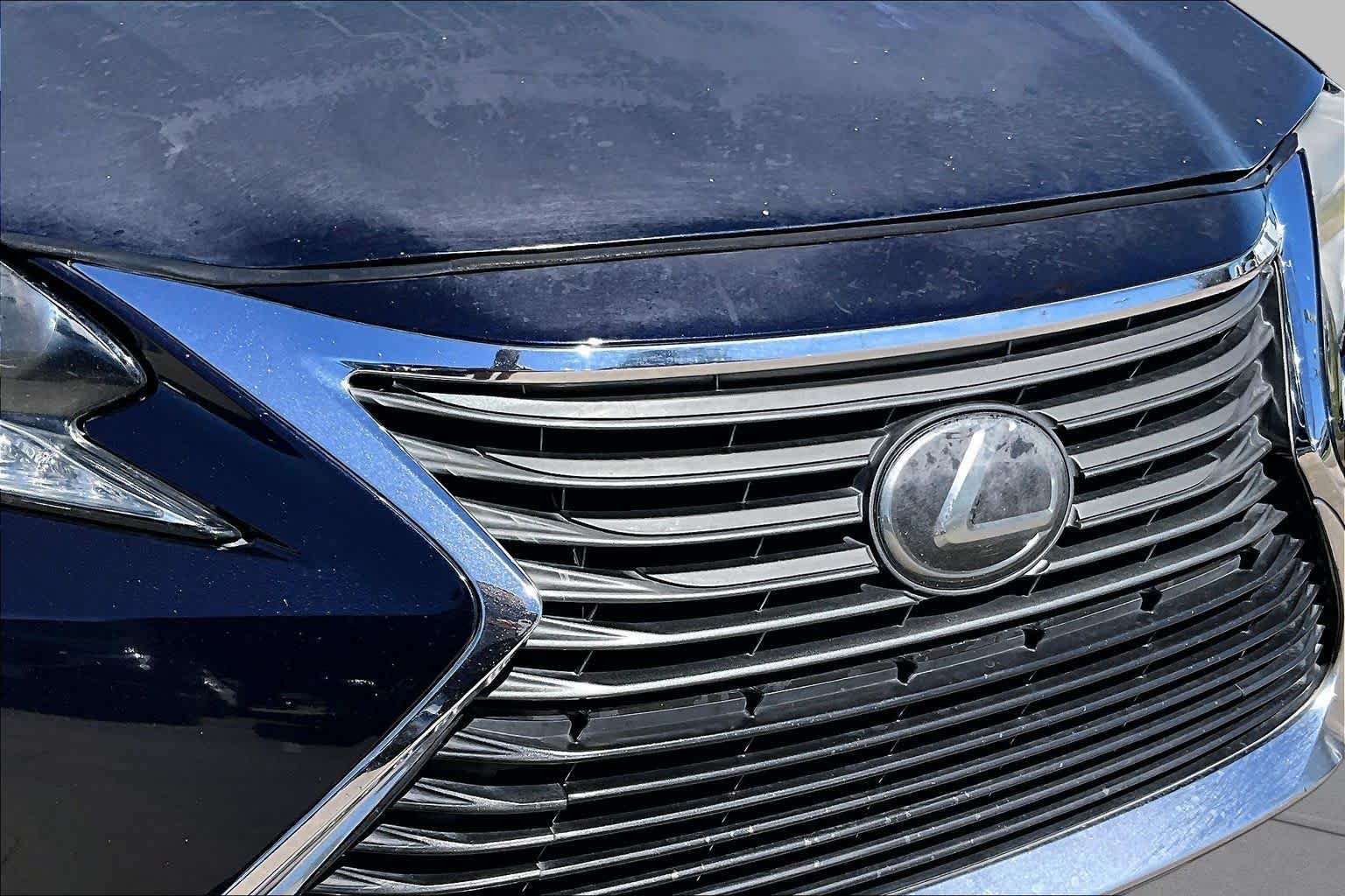 Used 2018 Nightfall Mica Lexus  image 27