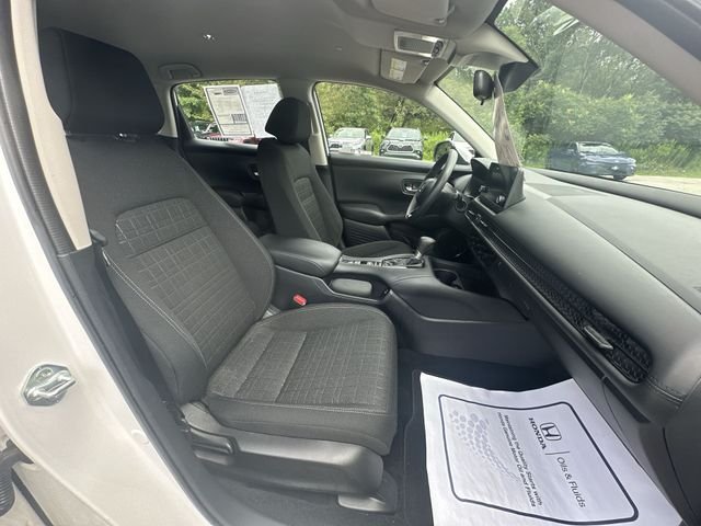 Certified Used 2024 Lunar Silver Metallic Honda LX image 26