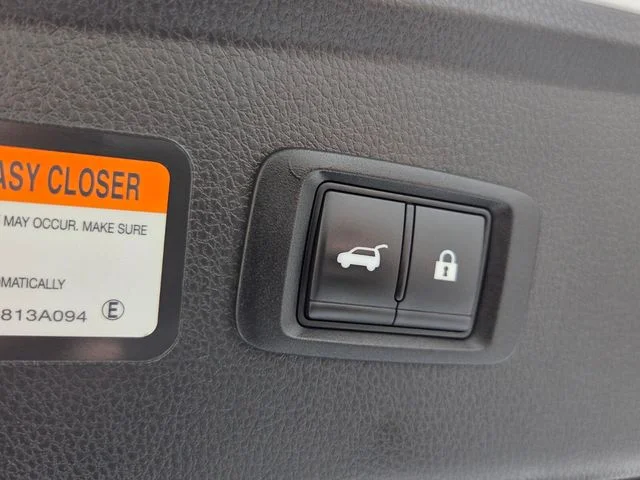 Used 2024 White Mitsubishi SEL image 14