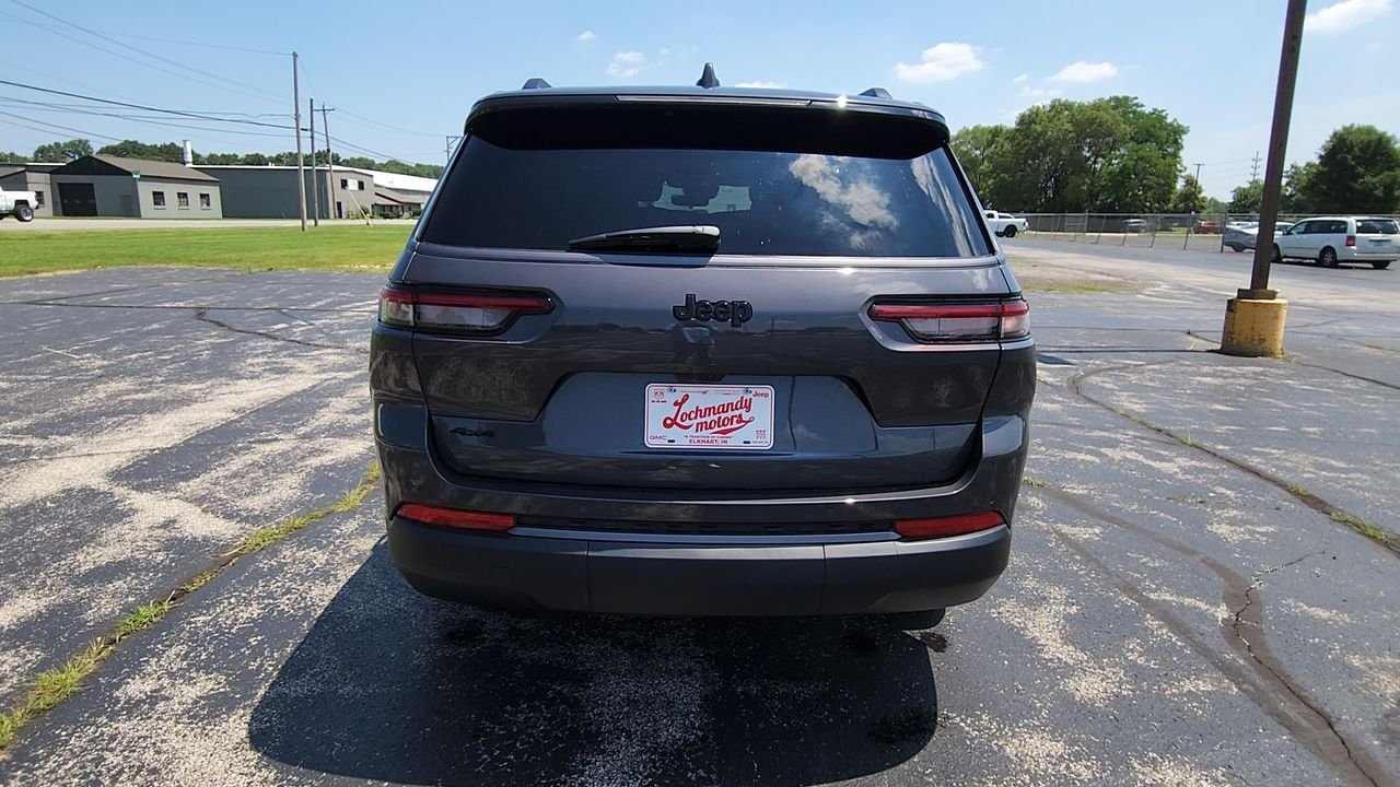 New 2026 Baltic Gray Metallic Clear-Coat Exterior Paint Jeep Altitude image 7