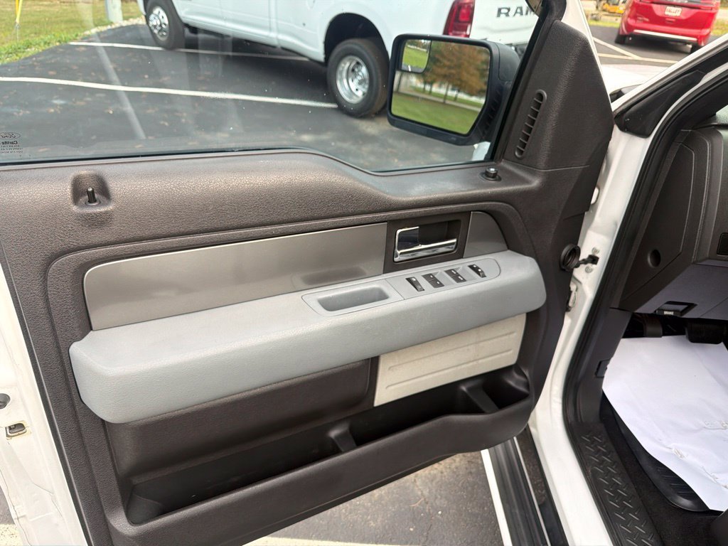 Used 2012 White Ford XLT image 19