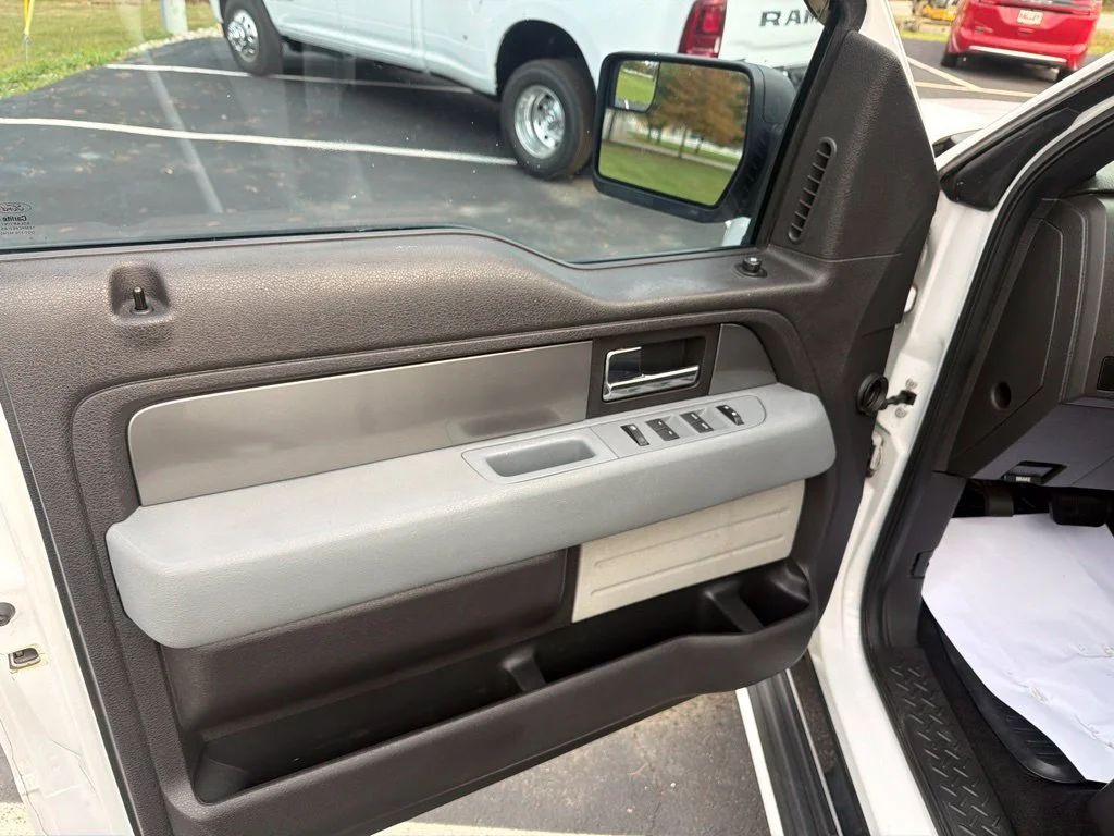 Used 2012 White Ford XLT image 19