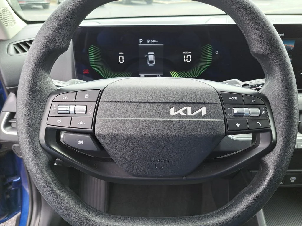 Used 2025 Blue Kia LXS image 23
