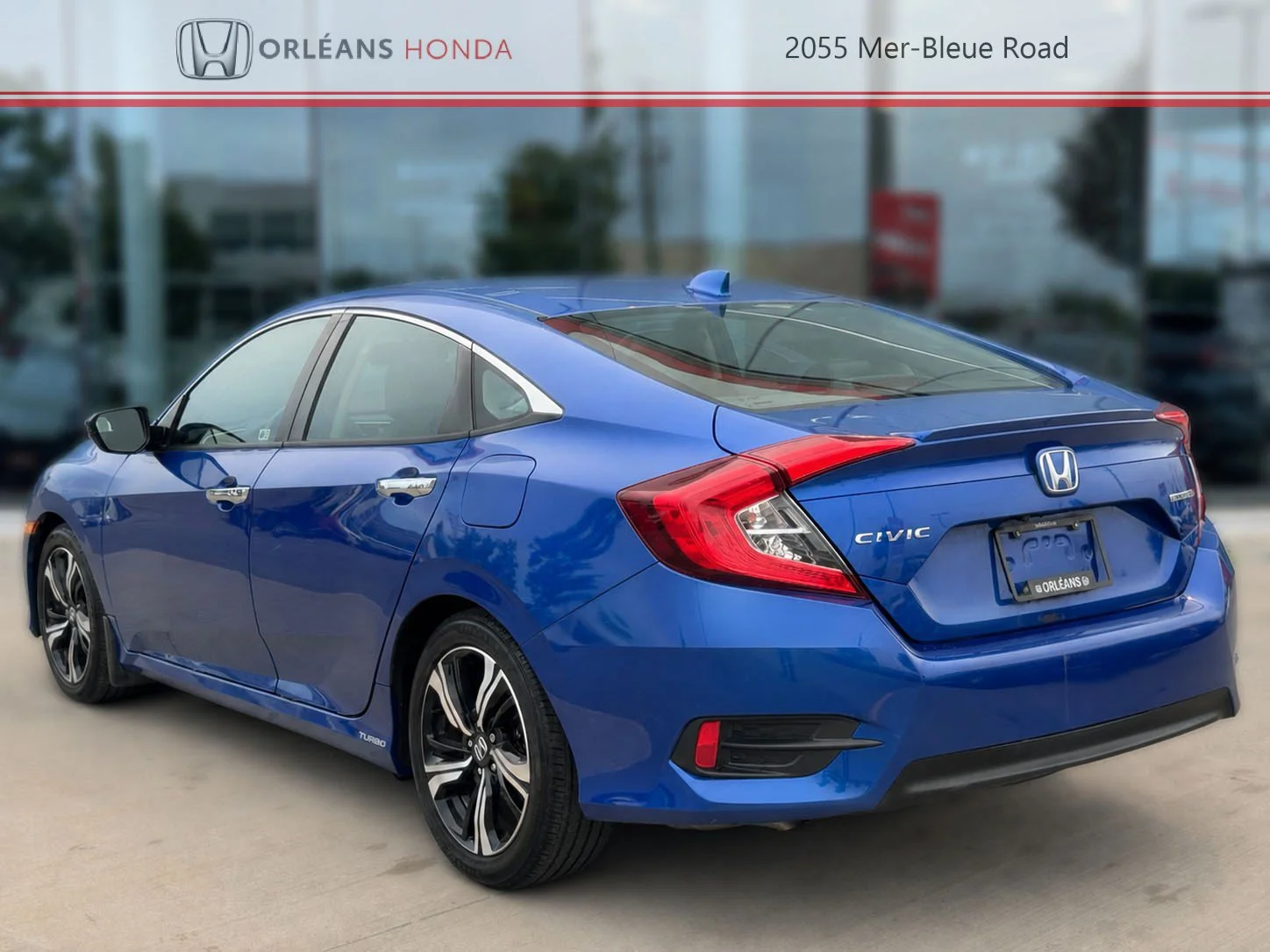 Used 2018  Honda Touring image 4
